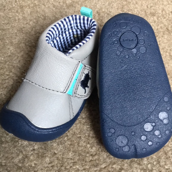 Carter’s Baby Shoes. Stage 1. Size 2. 6-9months - Picture 8 of 8